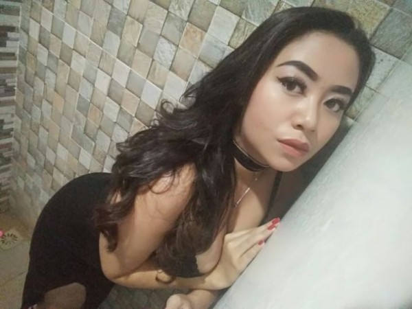escorts Kuala Lumpur: TIRED? I AM VERY PRETTY, SLOTHING WITH NATURAL BREAST READY IN BED