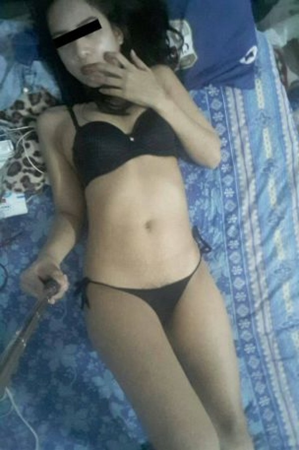 Erotic Massages Putrajaya: COME WITH ME I WILL BE YOUR PLEASURE VERY SENSUAL IN PANTIES TO UNDRESS YOU