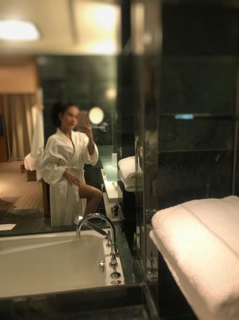 Erotic Massages Kelantan: WE TOUCH? IM VERY GOOD, SPECTACULAR WITH CUTE ASS TO SERVE YOU