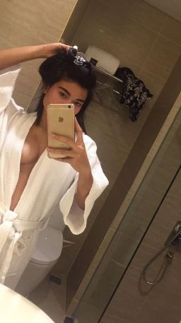 Erotic Massages Sabah: I WANT TO TOUCH YOU I PLAY VERY RICH, VERY SEXY WITH MELONS FOR YOUR FETISHES